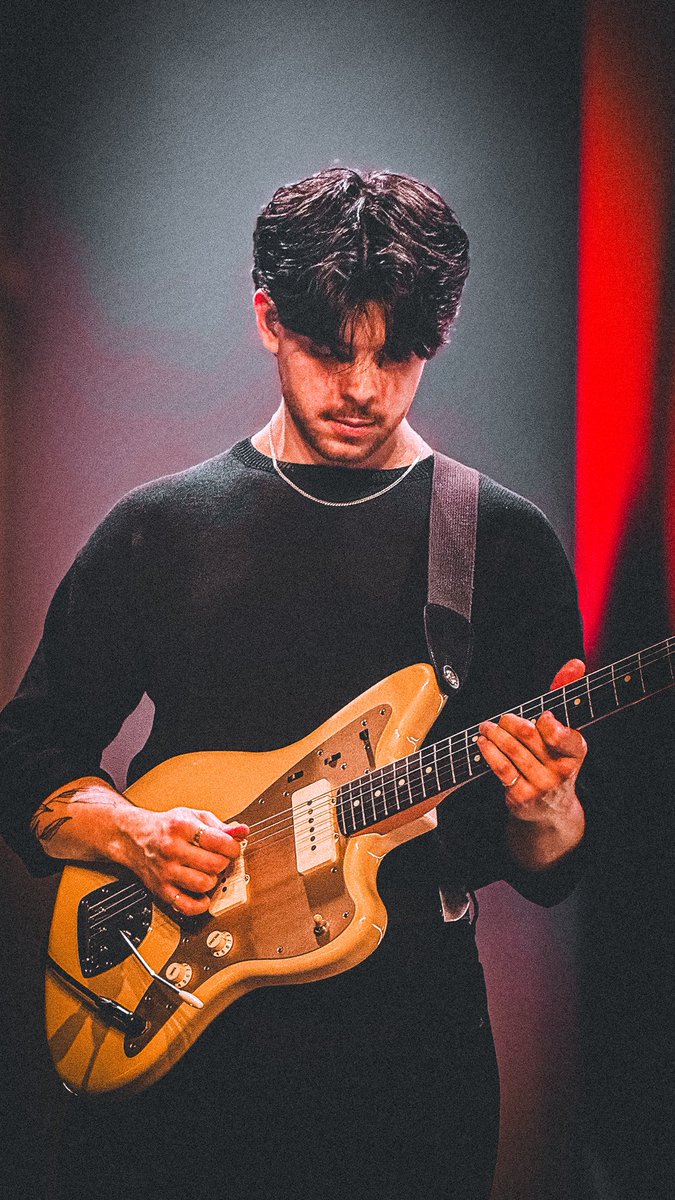 Sabs ⇝ Poet with Heart 🦖 tweet media