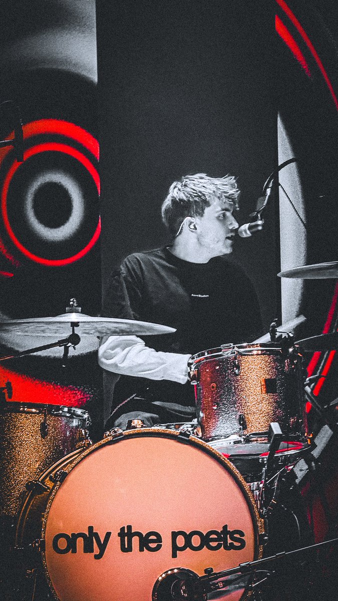 Sabs ⇝ Poet with Heart 🦖 tweet media