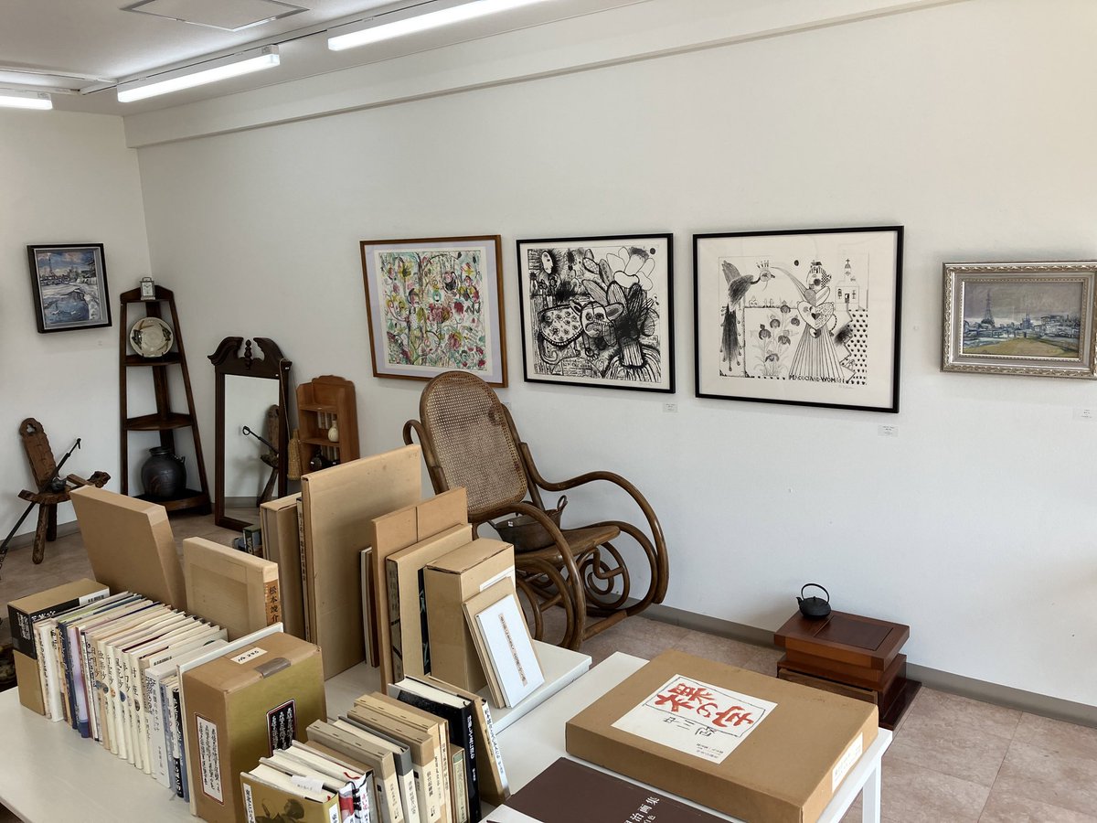 implexus art gallery tweet media