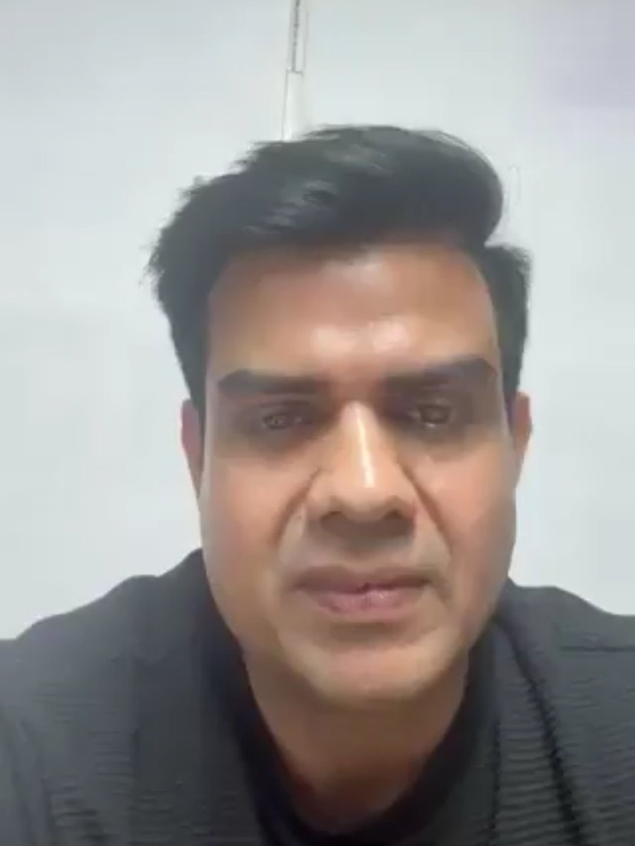 ऋषि जैन जो Physics Wallah के टीचर हैं, इन्होंने किसी क्लास में जाति सूचक शब्द इस्तेमाल किया था।
ऐसे संकीर्ण मानसिकता के व्यक्ति को शिक्षक के पद पर शोभा नहीं देता जो जाति सूचक  शब्दों का प्रयोग की खास समुदाय के लिए करता है जिसकी देश और विदेश में छवि उच्चतम है।
#HumanRightsDay2026