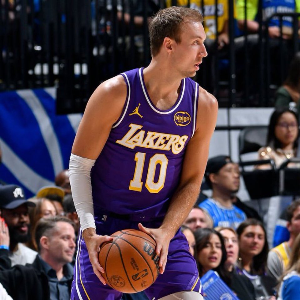 The refs missed the most obvious foul call to give LeBron the chance to tie the game

Instead Luke Kennard hits the game winning three

BALL DONT LIE 😂😂😂