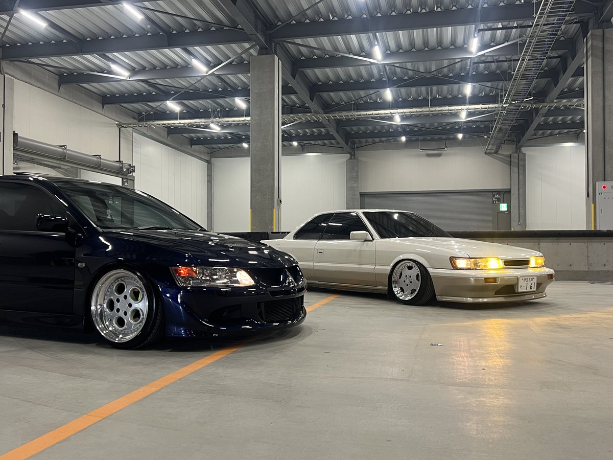 だ tweet media