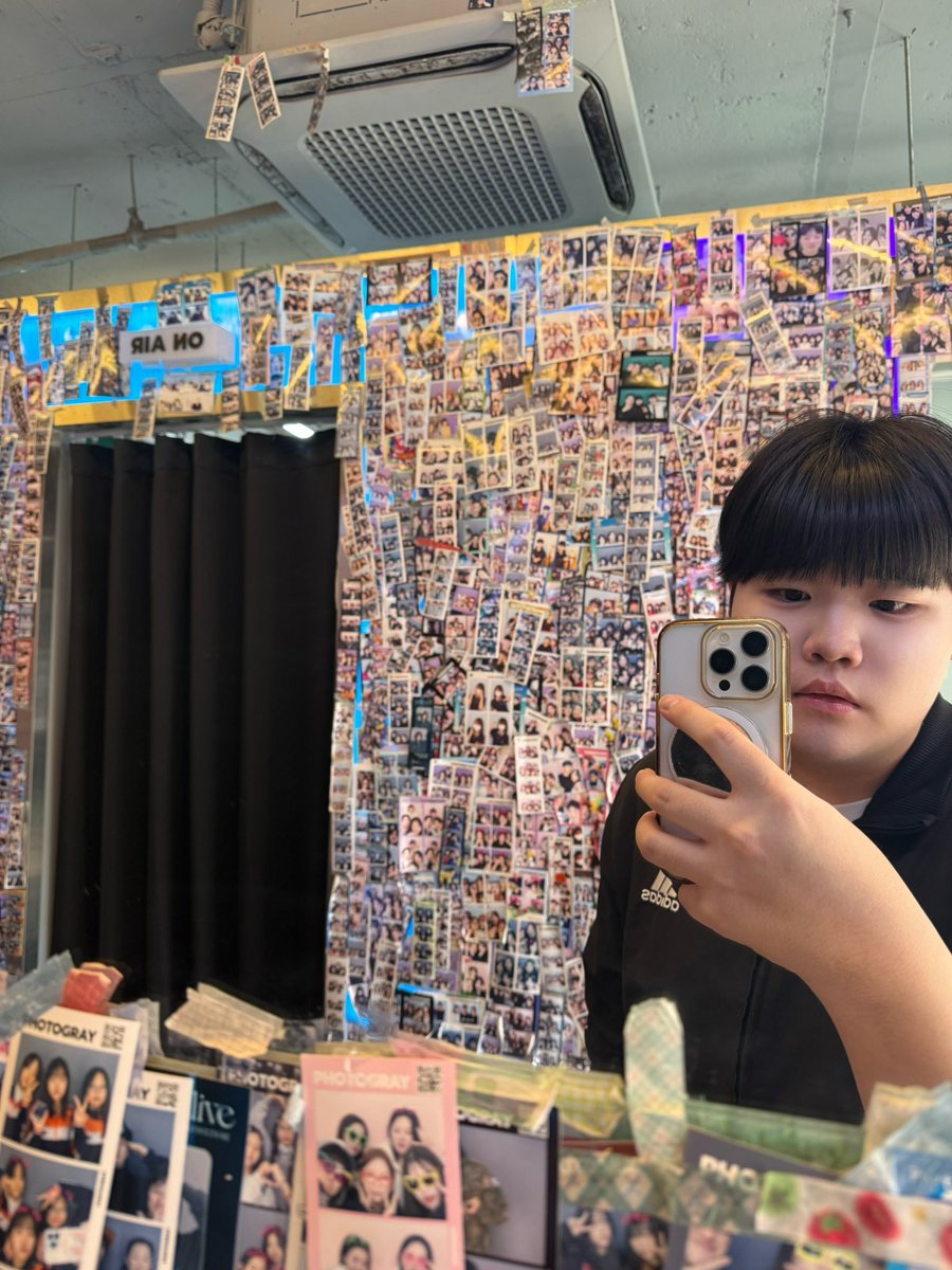 토리 tweet media