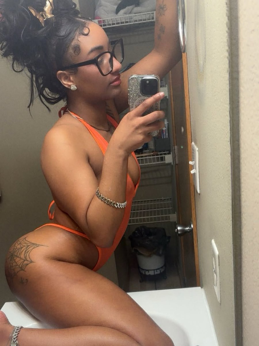 snippetft's tweet photo. available for meets 
#inaldnempire #meets #latina #freaky @SneakyLinkLA https://t.co/z2LATHvIyZ