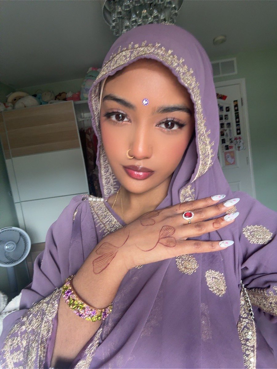 ⋆˚࿔ esha 𝜗𝜚 tweet media