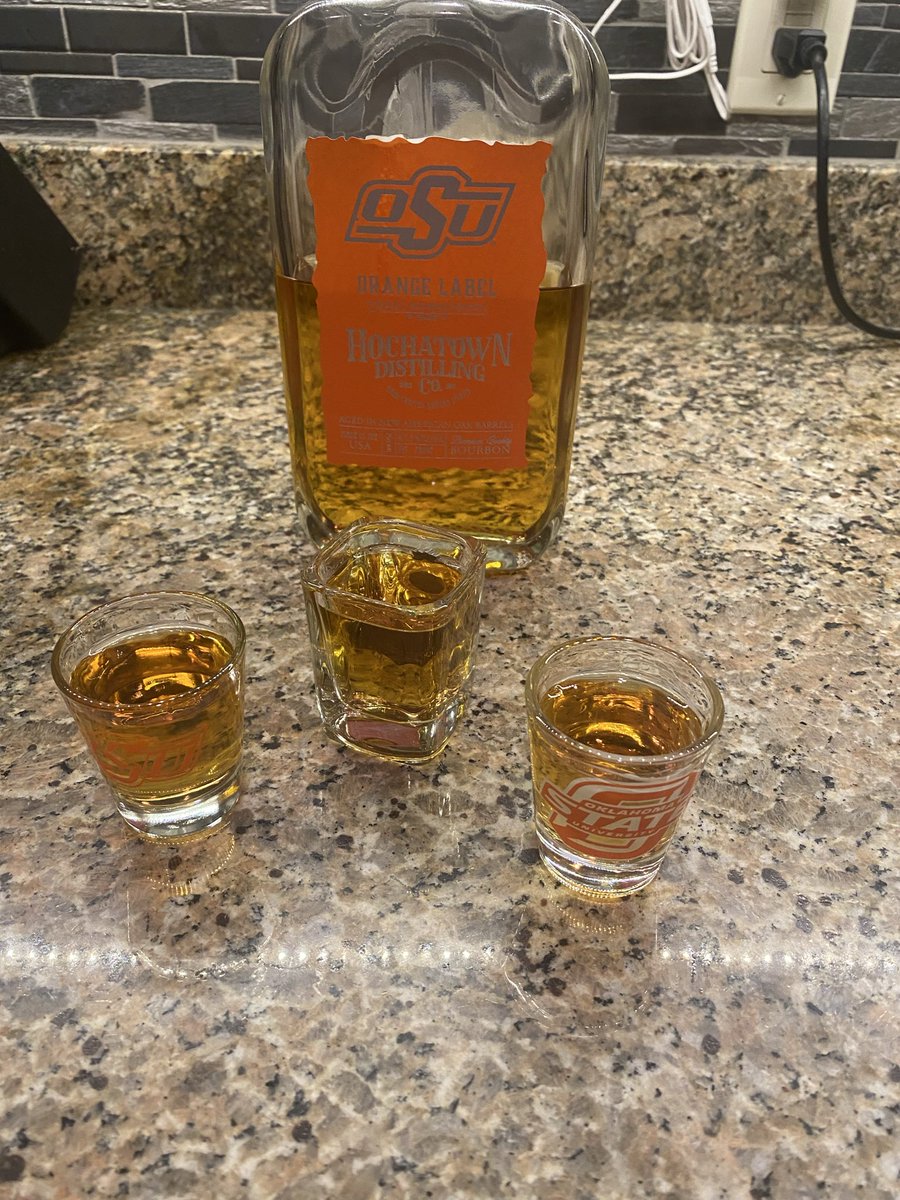 jpaul1990's tweet photo. Time for 3 National Champion shots. Great job boys. We comin’!!! @CowboyWrestling https://t.co/mO53rmCNYl