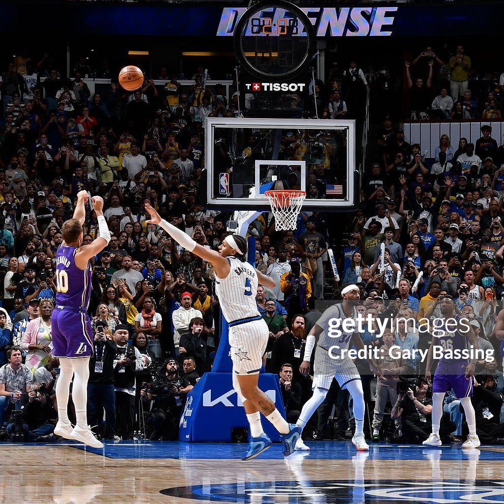 LakeShowYo tweet media