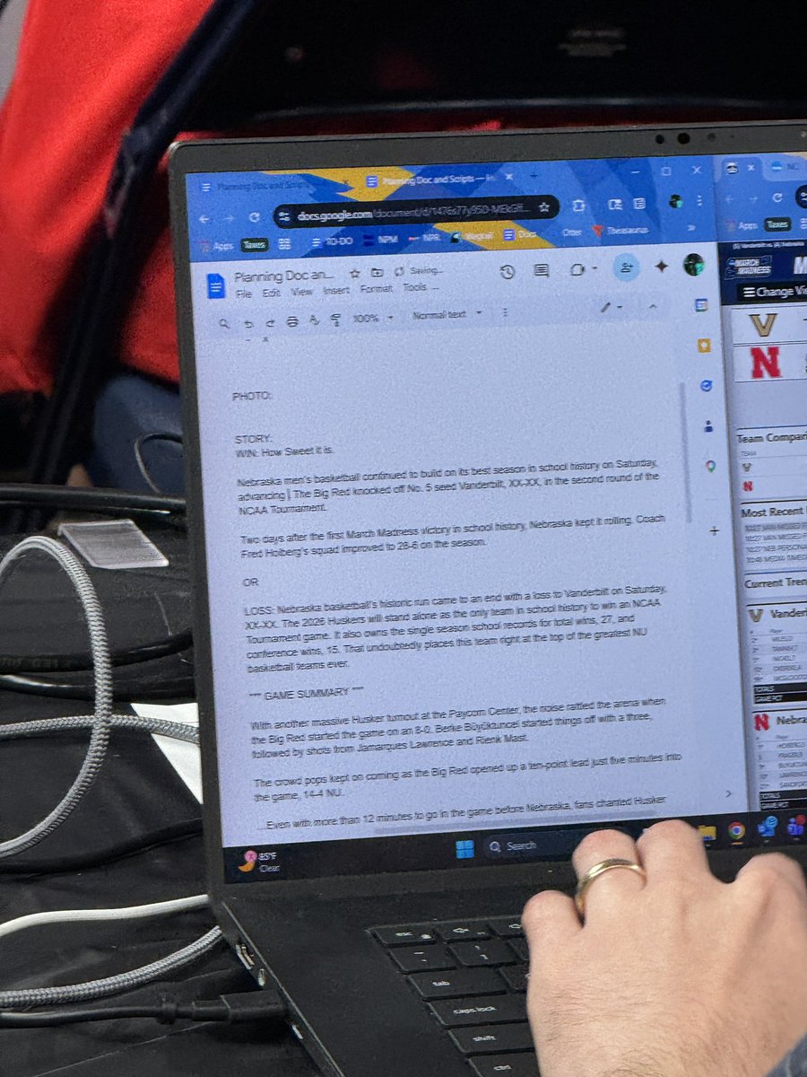 Laurie Alsentzer tweet media