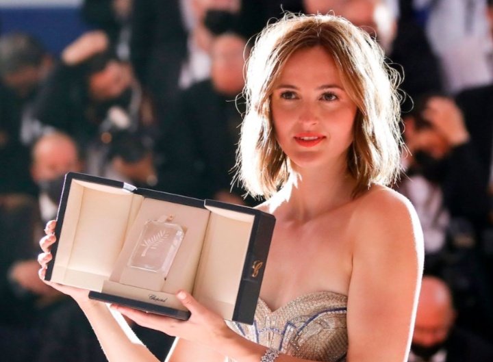 l̶i̶m̶a̶ ̶☆ harris dickinson's pr manager tweet media