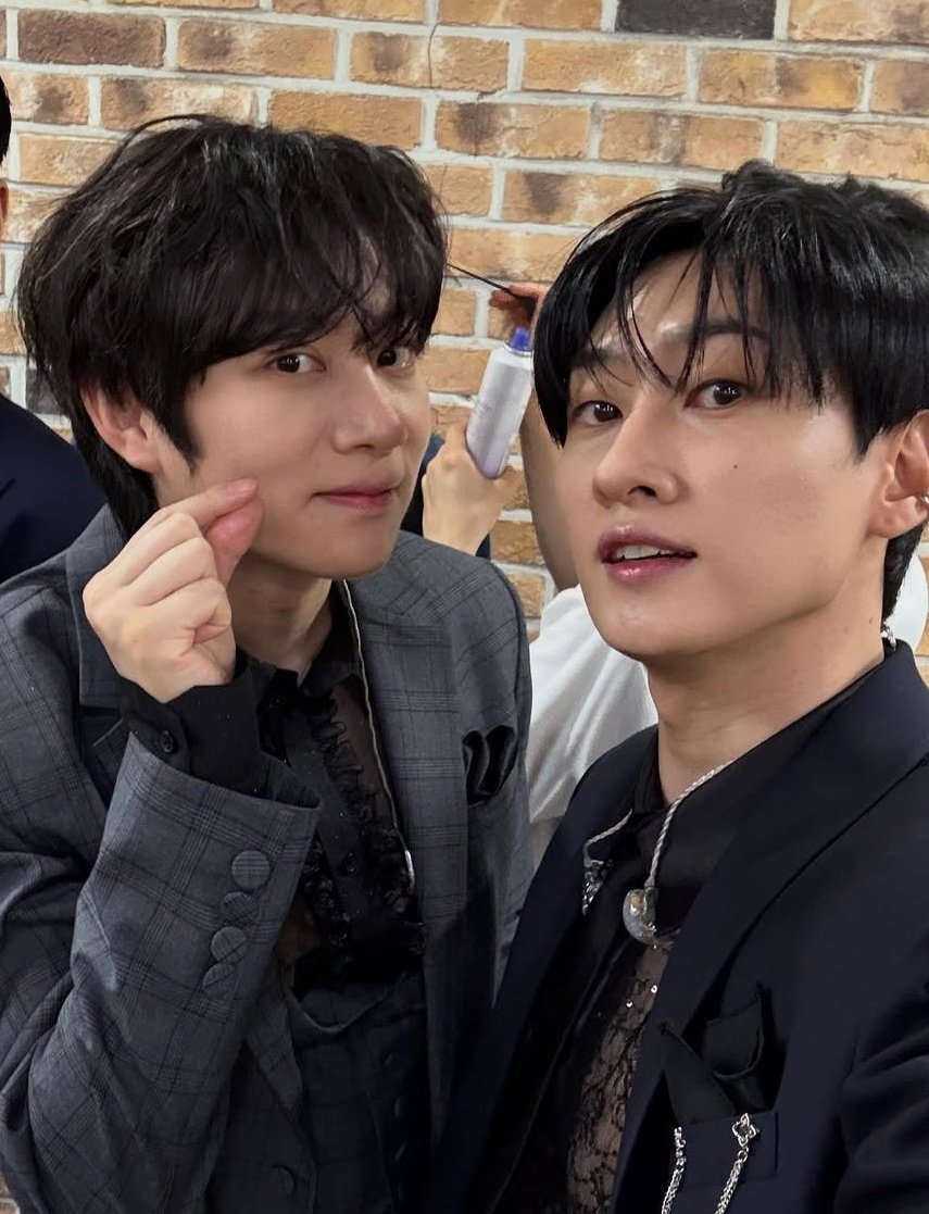 _smalldal_'s tweet photo. 대체 희재 관계에 무슨 일이 일어나고 있나요?
#희재 #heehyuk https://t.co/KYxVzxaxkl