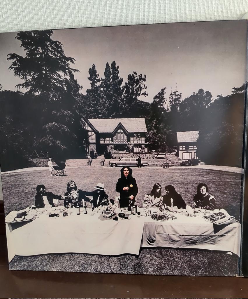 たむたむす tweet media