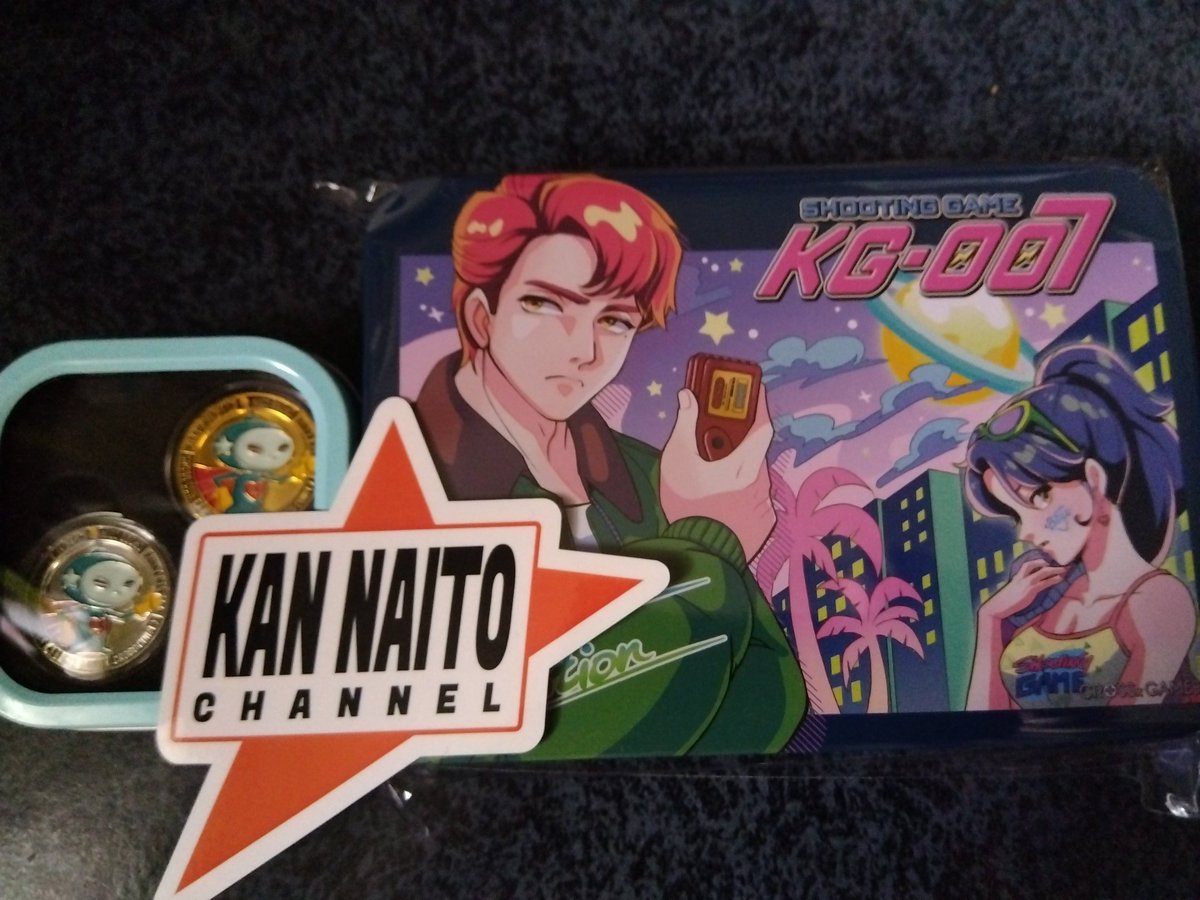 satb0725's tweet photo. 昨日のレトロゲームサミットで、シイナさんがいらっしゃるブースへ向かい、ついにお会いすることが出来ました。
記念撮影やお話をすることが出来て嬉しかったです！
一緒にいらっしゃった内藤寛さんを直接お見かけするのも10年以上ぶりで、こちらも感激でした！
昨日の戦利品です。 https://t.co/ZHF1nJl2iG