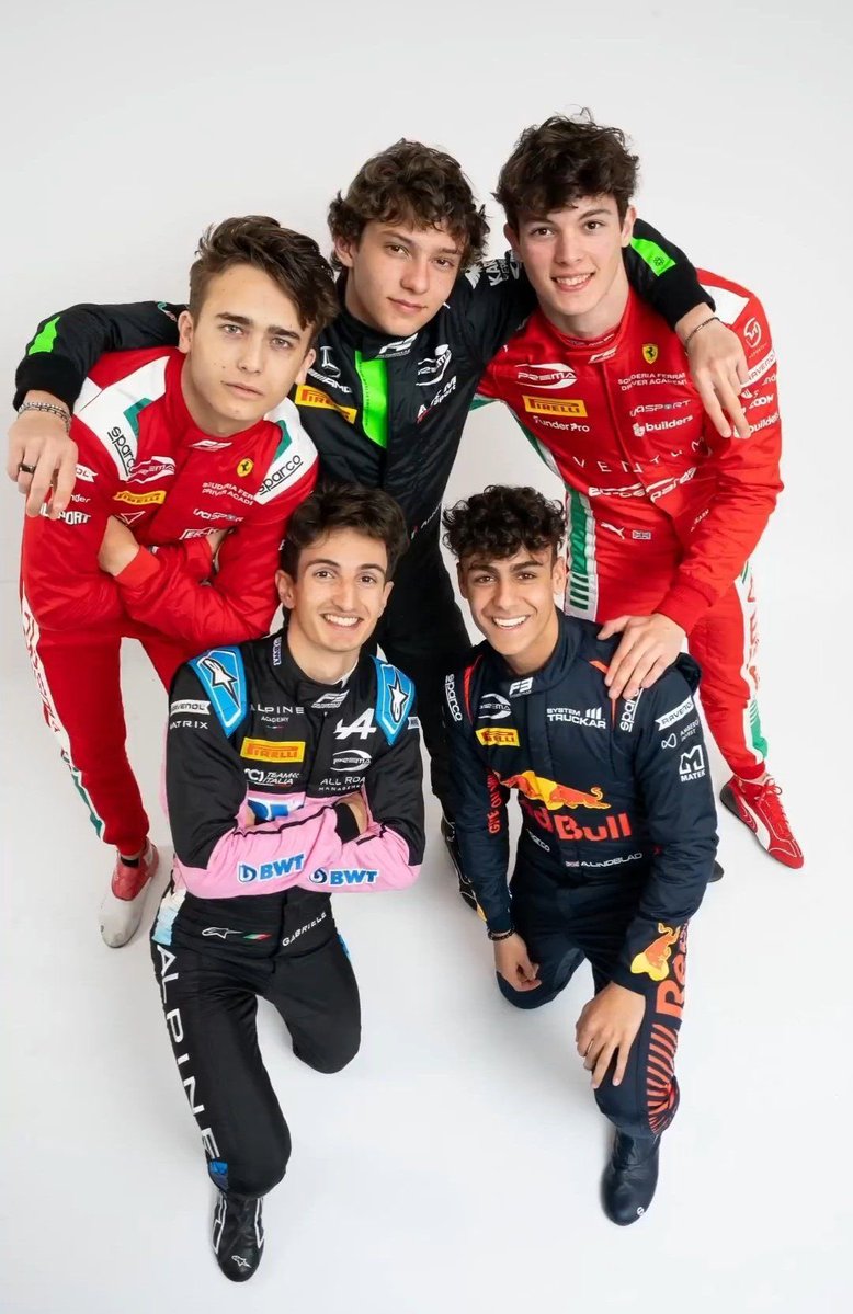 ₘₐgₒ tweet media