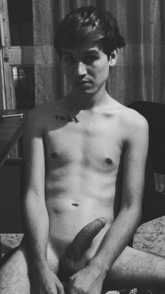 SantiBoyOF's tweet photo. 📸Selfportrait.25 https://t.co/nAMYxOy7rJ