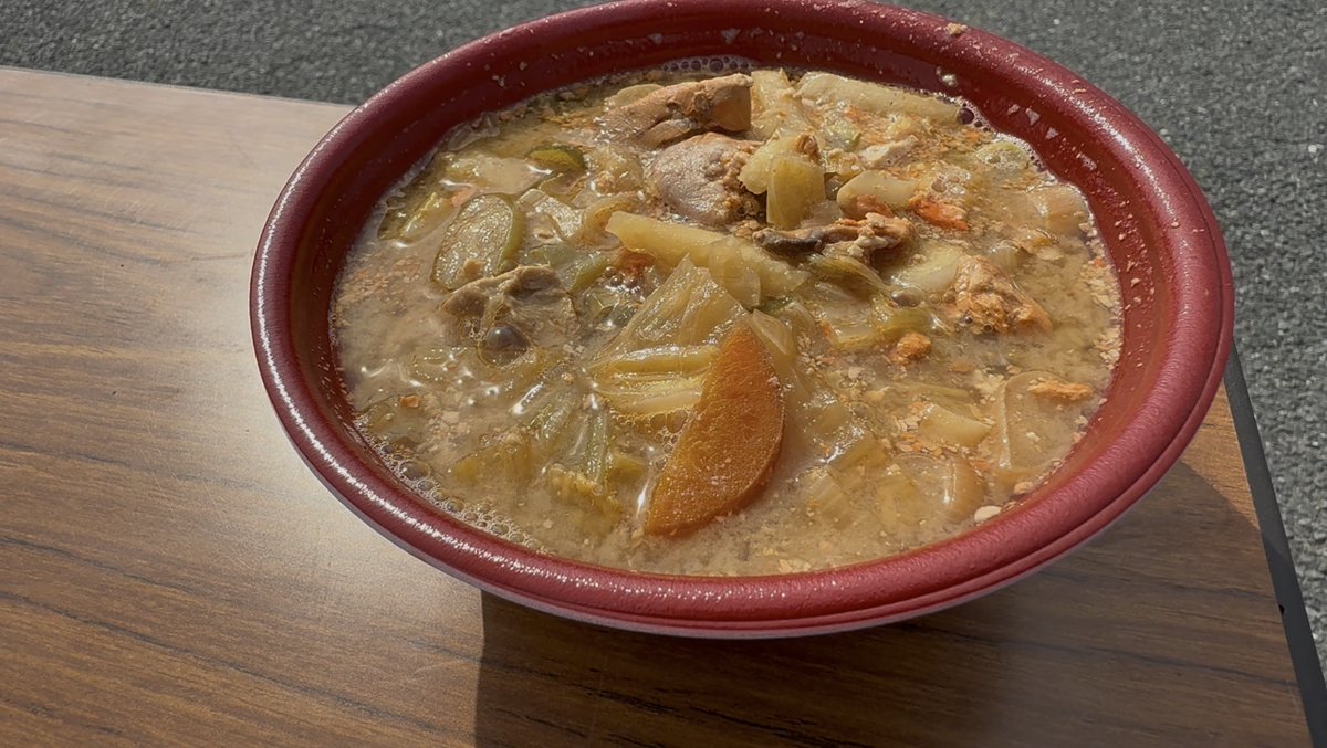 hideyan74's tweet photo. 茨城名物「あんこう鍋」🤤

あん肝うめぇ～🤣

明日は痛風だねぇ～😅 https://t.co/0NWq0hn4tr