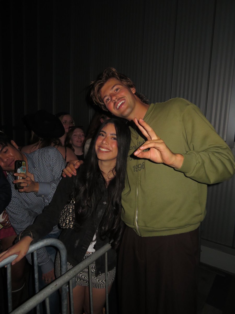 maria ౨ৎ tweet media