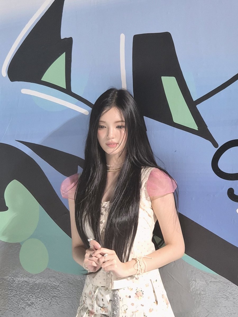 𝙡𝙪𝙘𝙞𝙙 tweet media