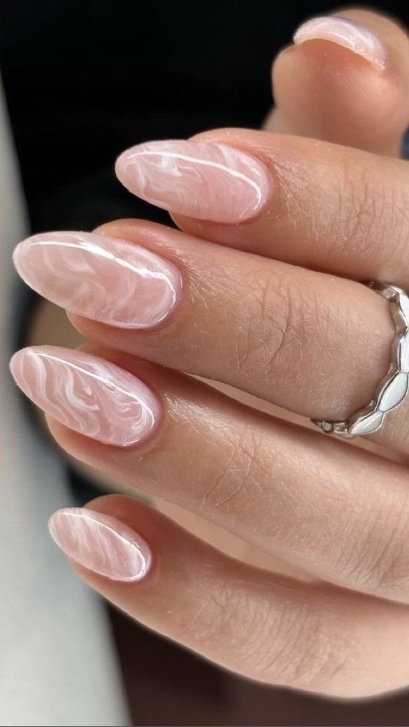 loulouଓ tweet media