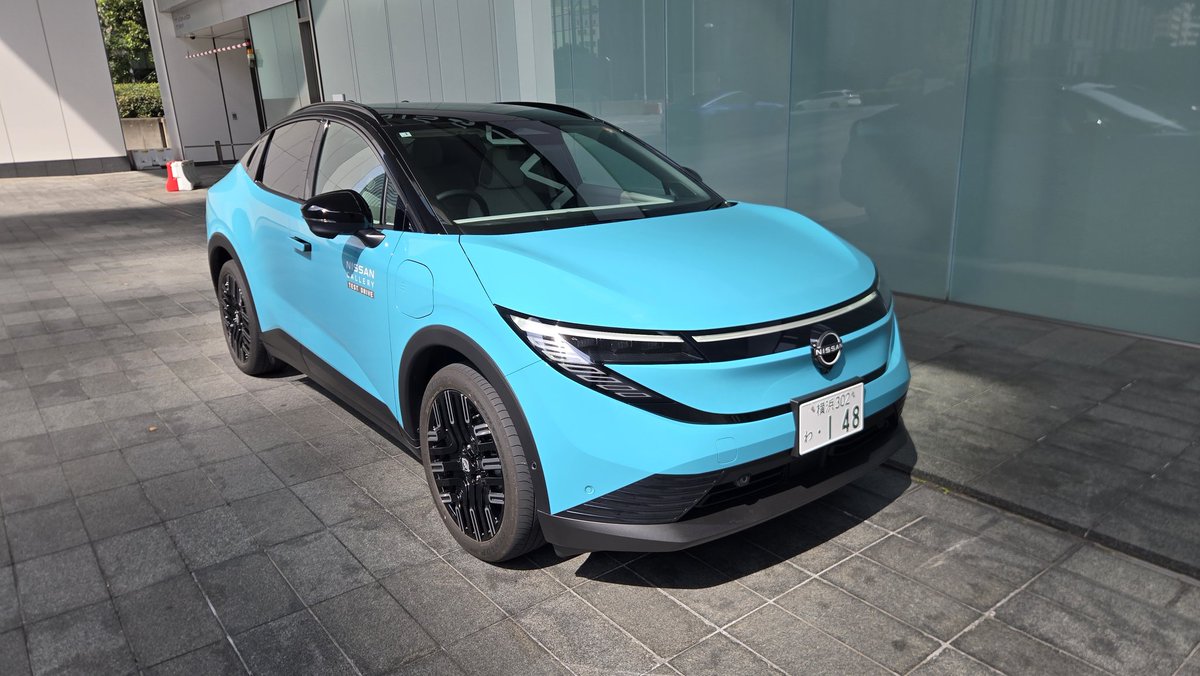 あっち tweet media