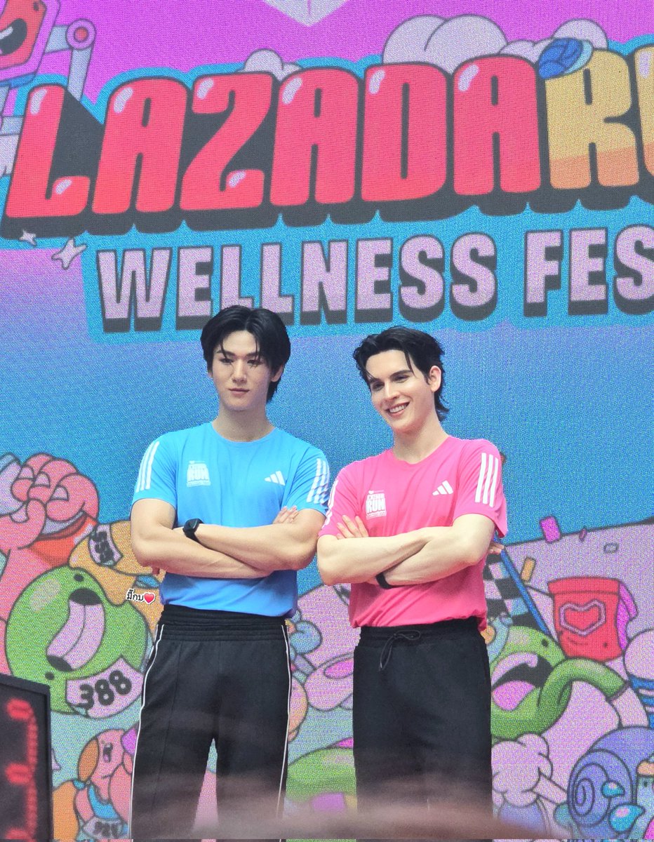 2 นักกีฬาหล่อสุดๆ 💪🏻
Lazada Run Wellness Fest

#LZDRunWellnessFest
#MosBank