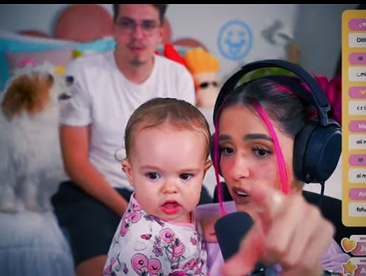 Brenda Angélica 💛 tweet media