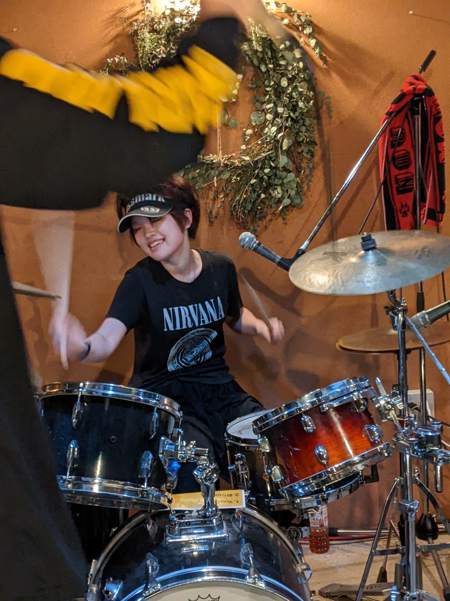 B.B. alone tweet media