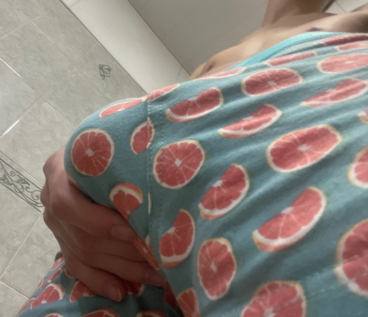 thxxtt's tweet photo. alguien quiere fruta? 😋🩵🩷 https://t.co/Y1YIqH9e7a