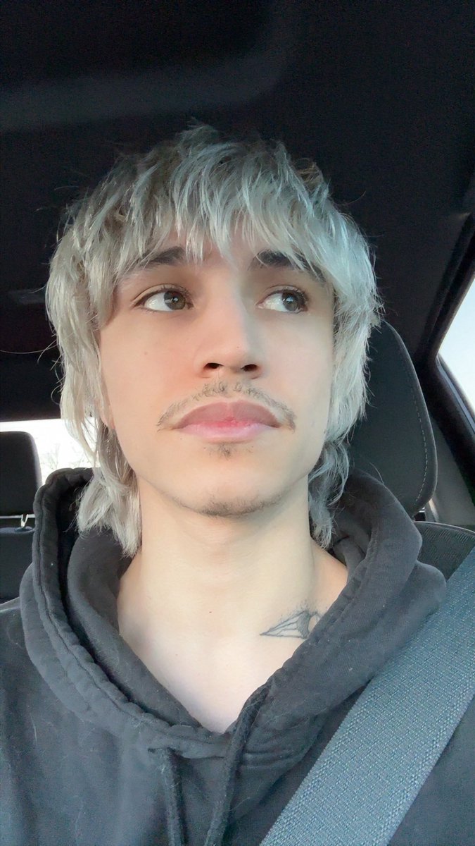 DEEGS 👽🖤 tweet media