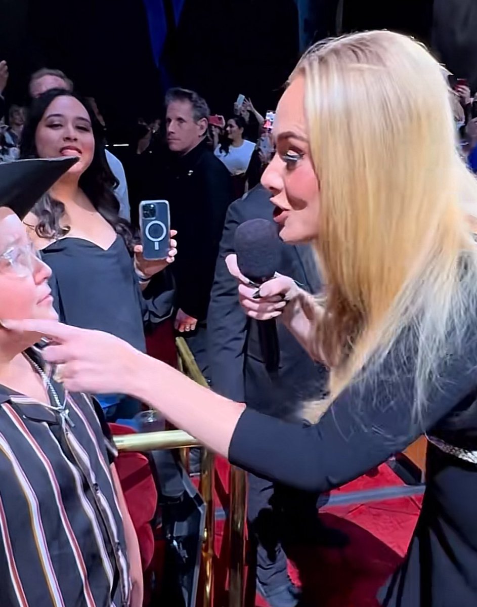 gabe | saw adele 2x tweet media