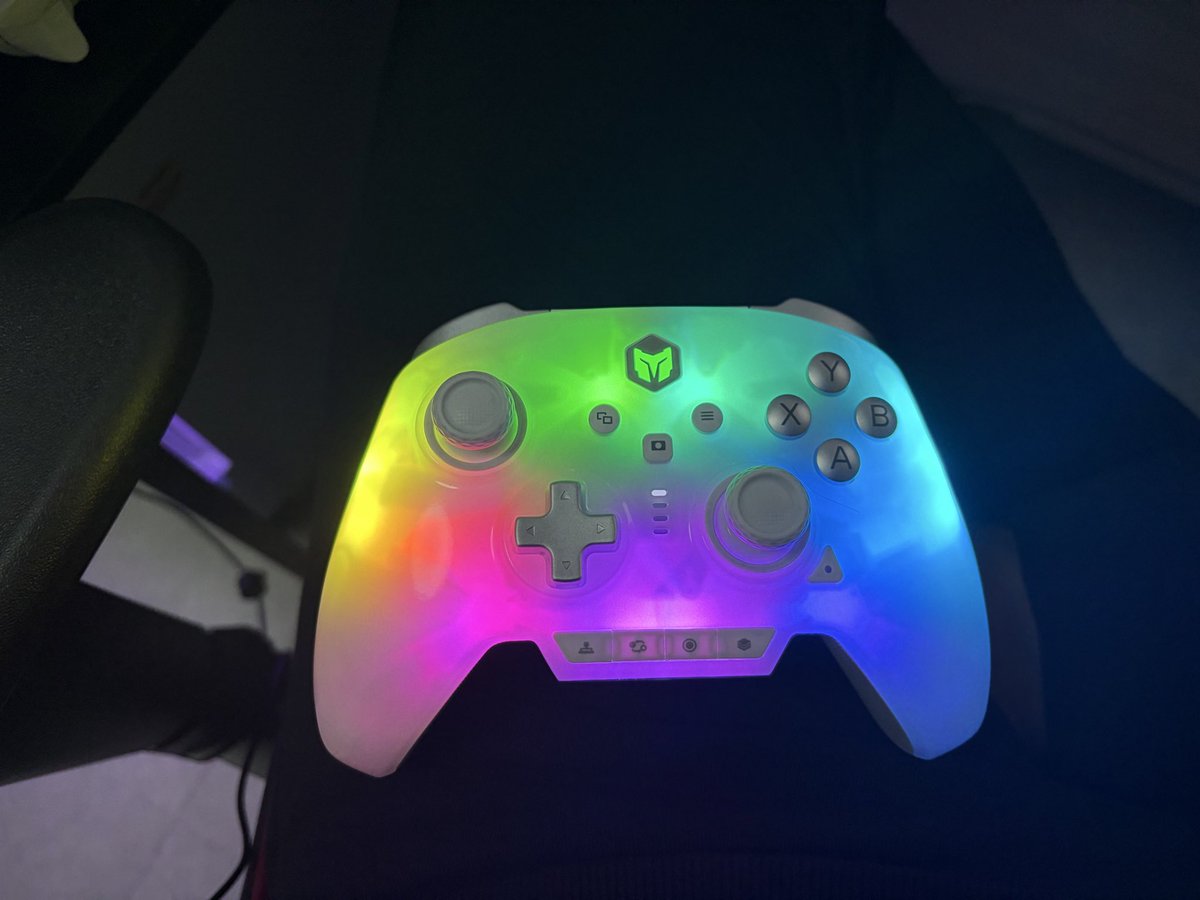 半熟たまご tweet media