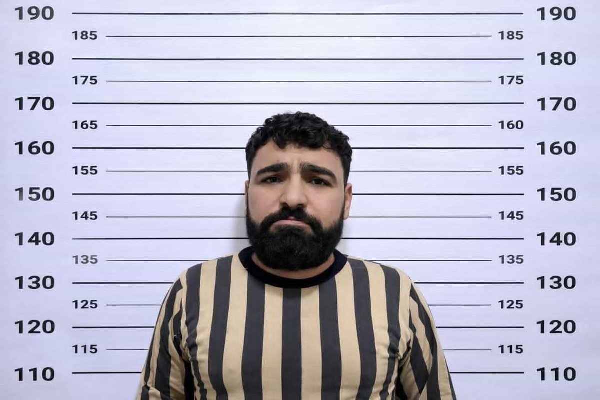 x4k5i's tweet photo. @Mutaz_28 @SyrNetworkNews صوره ثانية😂😂😂 https://t.co/7YtsX44ivz