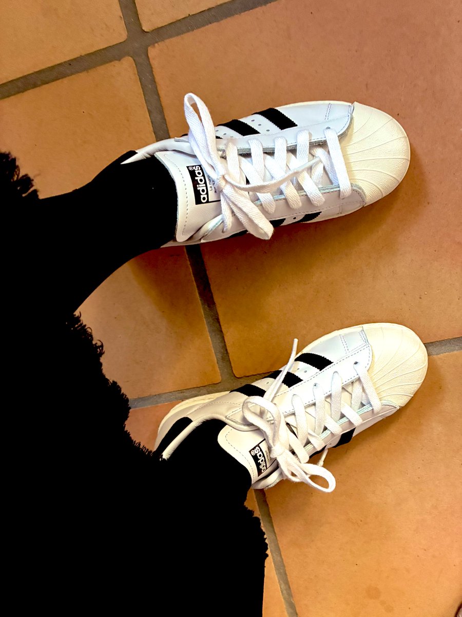 _mi_3030's tweet photo. サンデーサンデースタバベンティ
ニューシューズゴー😆 https://t.co/oXiBG7RReL