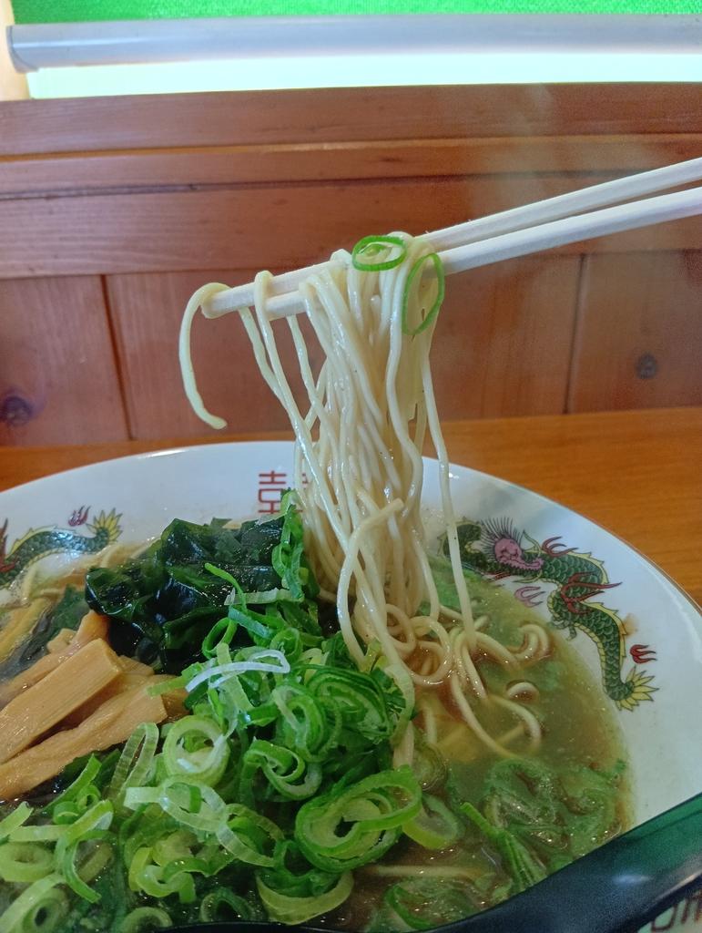 つけ麺 ヤー
徳島県板野郡上板町椎本
鶏と魚のラーメン 大 醤油味
＃ラーメン
＃中華そば

午前中のみの、時間限定メニュー