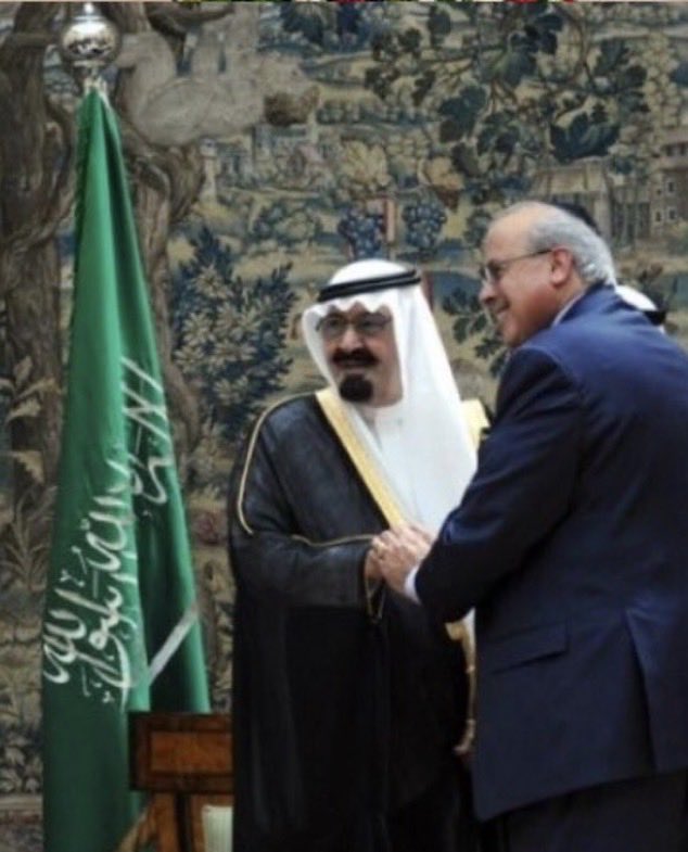 HiqGov's tweet photo. التاريخ السري للعلاقات السعودية-الإسرائيلية ، قرن من العلاقات السرية التي تراوحت من تبادل المعلومات الاستخباراتية إلى السلام السري ..

نبدأ من عام 1937 و فؤاد حمزة و بيع أرض فلسطين و لقائه مع ديفيد بن غوريون رئيس وزراء إسرائيل ..
ثم خائن الحرمين عبد الله بن عبد العزيز آل سعود .. https://t.co/IAvwhrzaZA