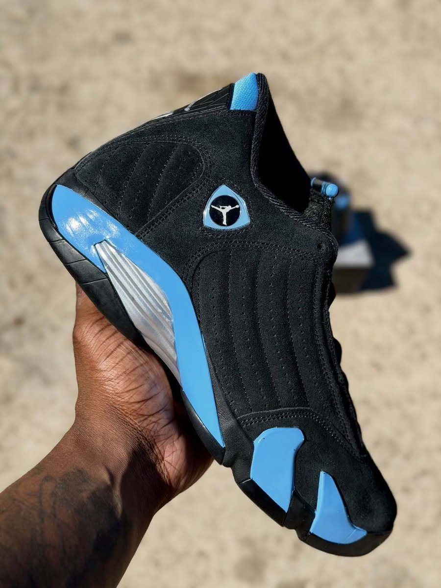 SneakerAlert tweet media