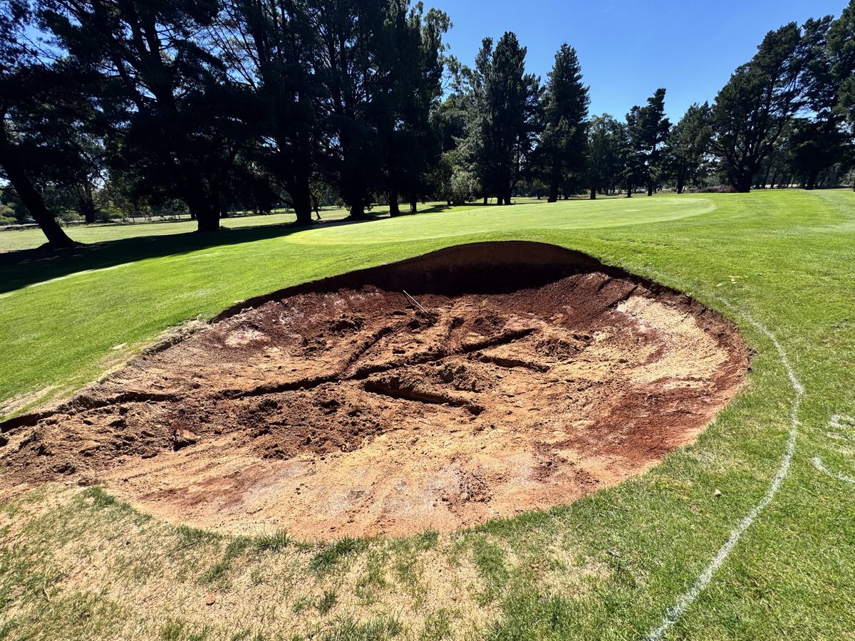Trentham_GC's tweet photo. Reshaped bunkers on 9, 2, 8 and 13. Only 20 more to go https://t.co/XDBk3nqc58