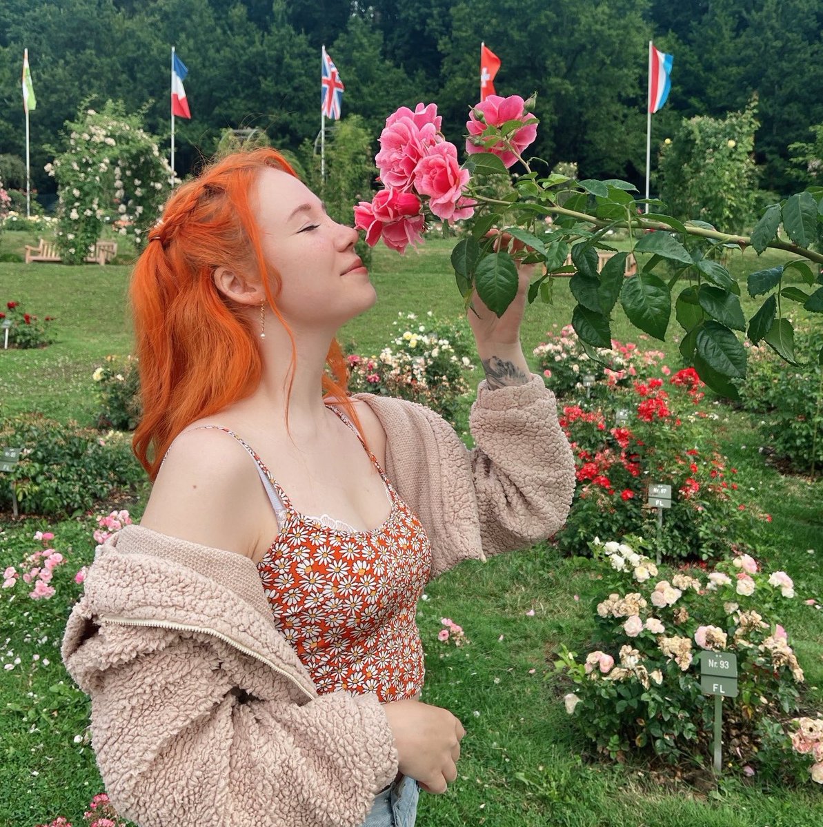 vleafnin 🐰 tweet media