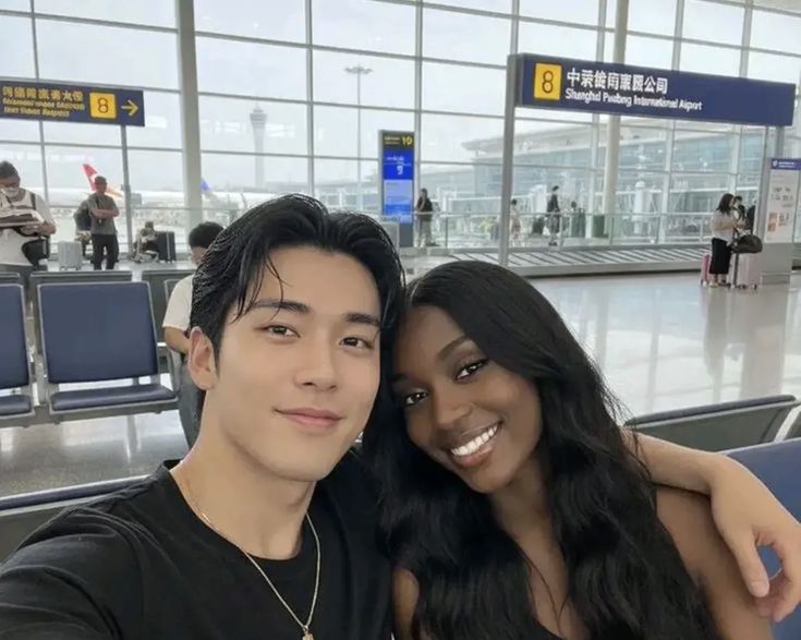 daphne² tweet media