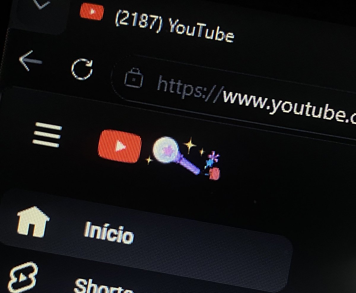o youtube com a army bomb 😭