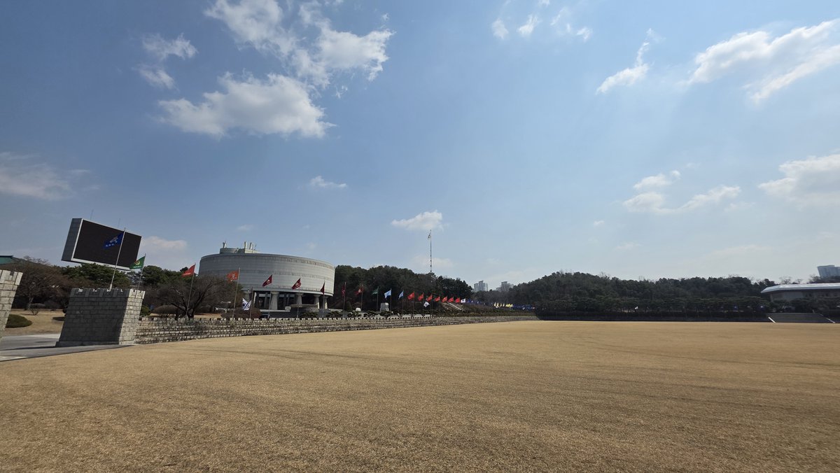 푸심칠 tweet media