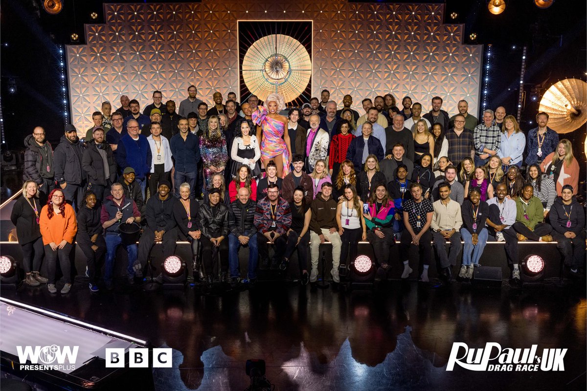 Drag Base tweet media