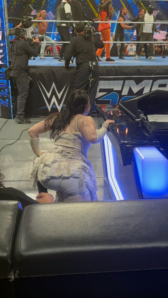 Nikki Cross tweet media