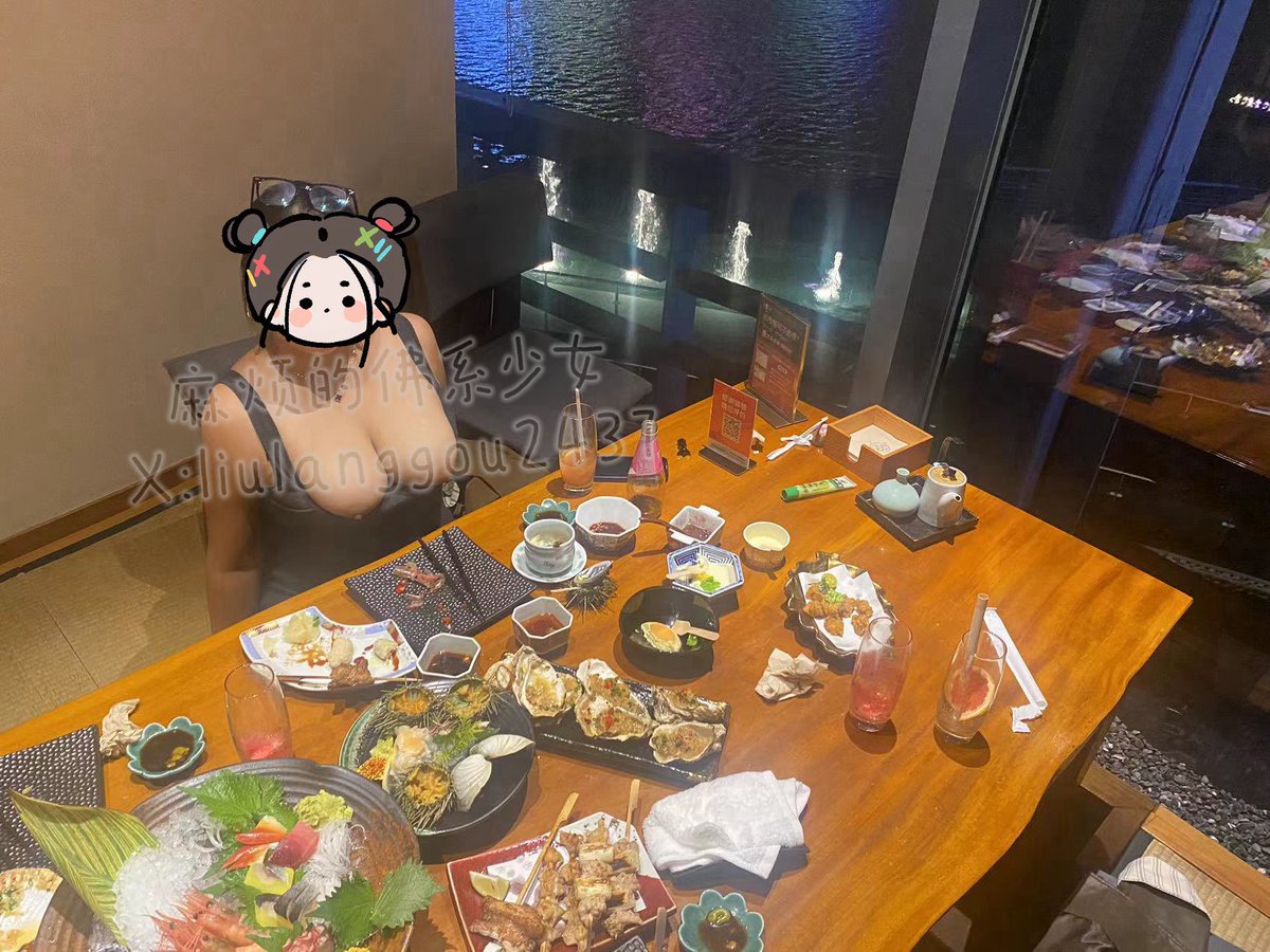 2437liulanggou's tweet photo. 吃饭还是喝奶？

@tankebuluo1   
@bluechenge @Fengsiyuan @wqganenshi_ https://t.co/6tjUkPVD9f
