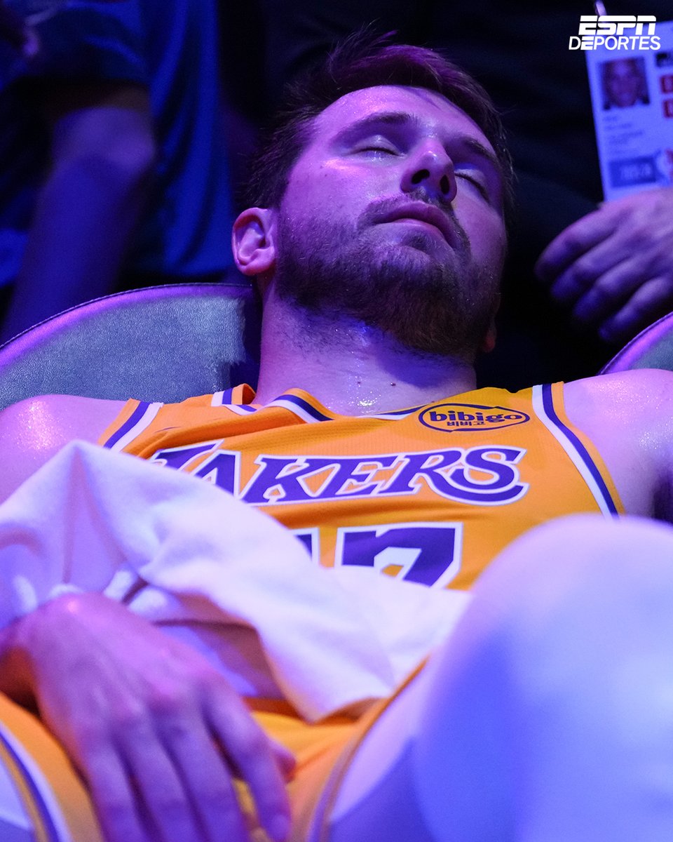 ESPNDeportes's tweet photo. Luka Doncić después de anotar 100 puntos en menos de 24 horas: https://t.co/cOSeTxcSVM