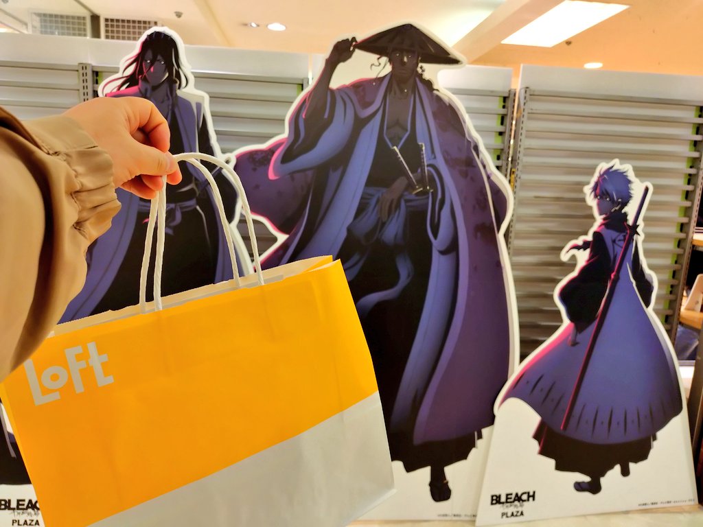 滞在10分で爆買いした🛒やばすぎ！！
池袋で1回行ったけど品揃え増えすぎてて予算オーバーすぎた！！！！！www
滞在時間短すぎて判断能力無かったwww

でもいいのだ！！！！(よくない)