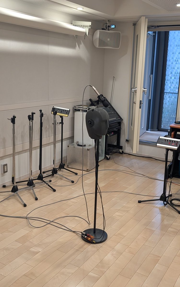 ﾋｻｼﾌﾞﾘ…