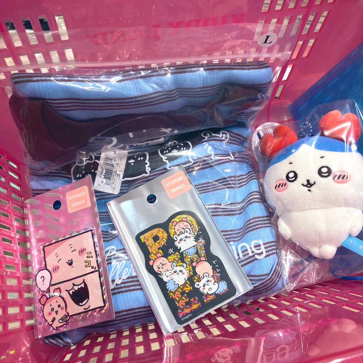 オチビ tweet media