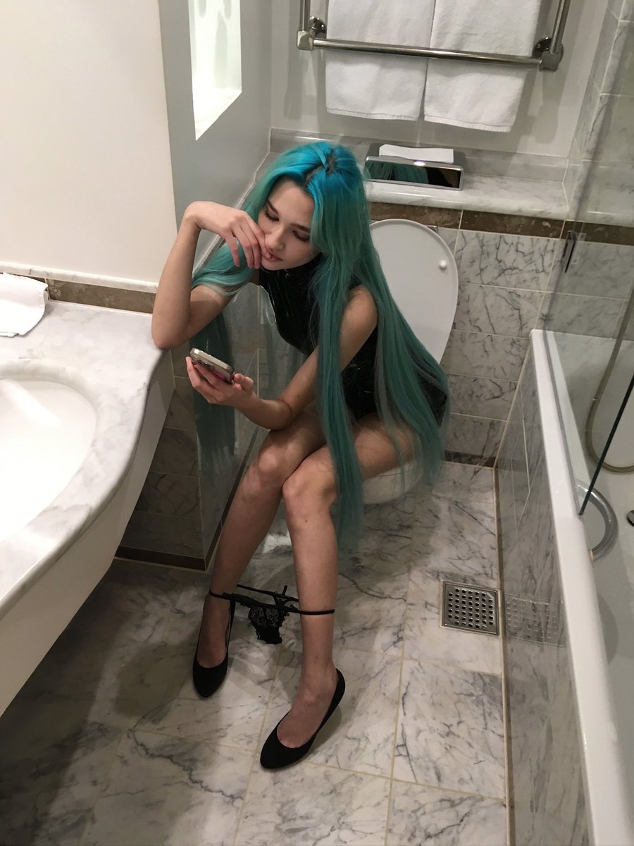 anokhinalol's tweet photo. | got caught here 🩵 https://t.co/oQTqzF8B1c