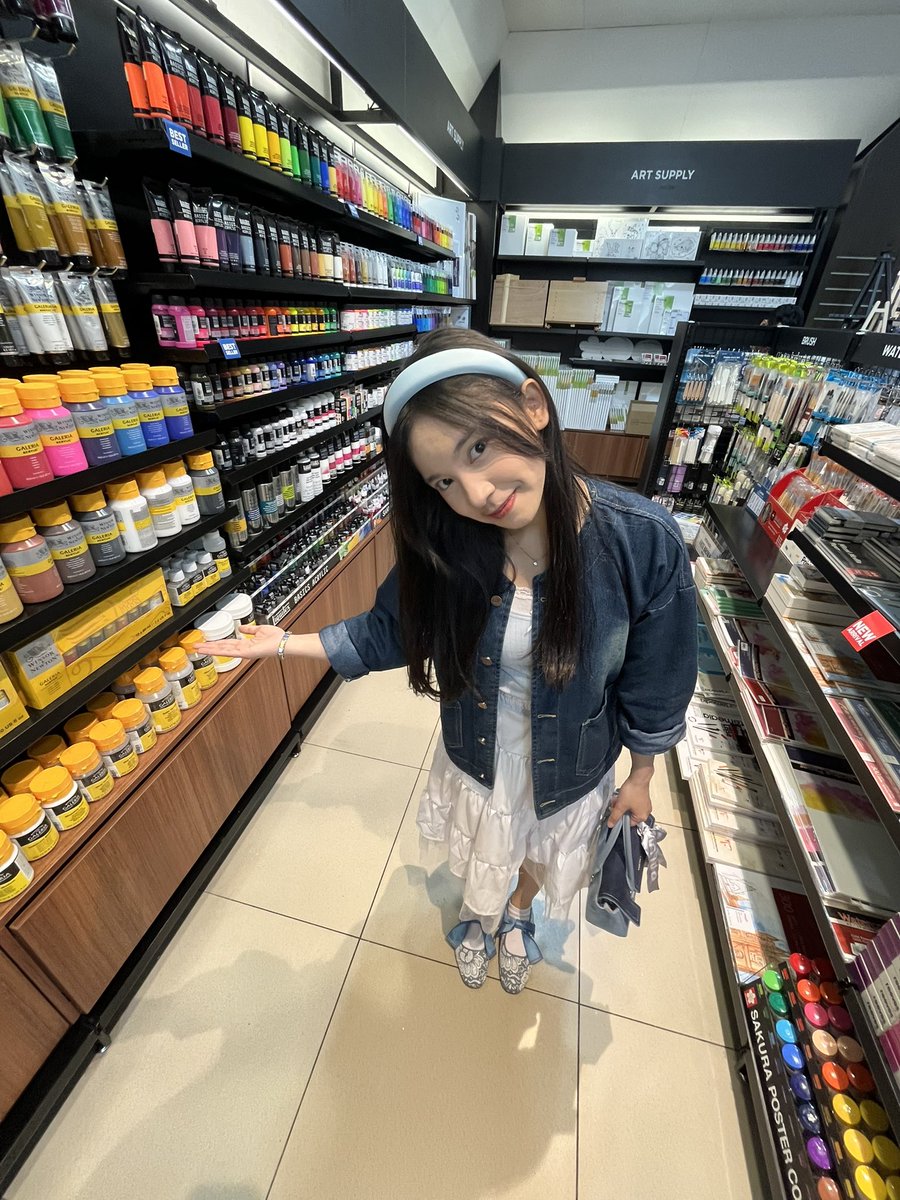 Nur Intan tweet media