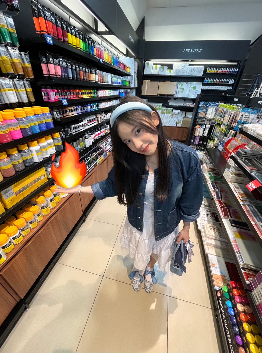 Nur Intan tweet media